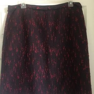 Black-red knee length skirt